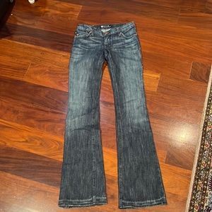 Low rise jeans